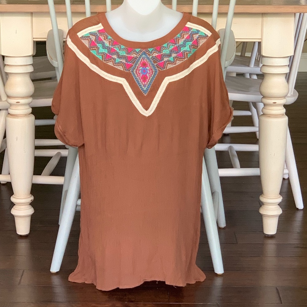 Anthropologie Umgee Brown Aztec Top Size‎ Small